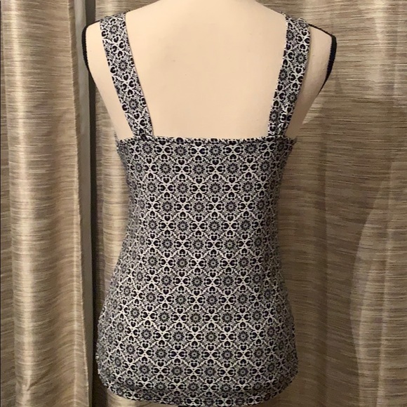 White House Black Market Blouse - Picture 5 of 7